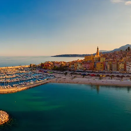 Eden Palace 3 200M From The Promenade - Happy Rentals Apartmán *