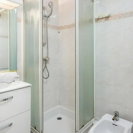 Eden Palace 3 200M From The Promenade - Happy Rentals